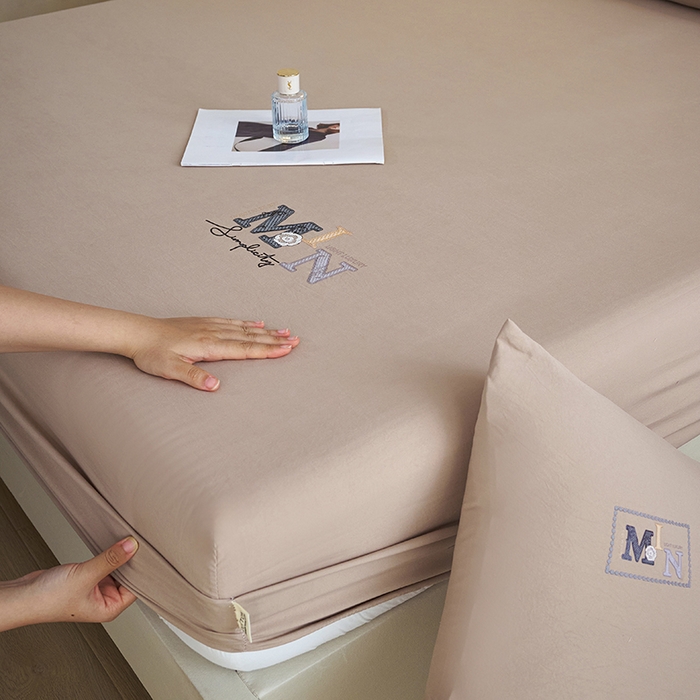 91家纺网 家纺一手货源 找家纺 爱诗诺家纺 2025新款亲肤A类锦小棉水洗色织原棉抗菌透气床笠四季款床罩床垫保护套 锦小棉床笠--浅咖