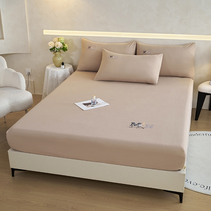 91家纺网 家纺一手货源 找家纺 爱诗诺家纺 2025新款亲肤A类锦小棉水洗色织原棉抗菌透气床笠四季款床罩床垫保护套 锦小棉床笠--浅咖