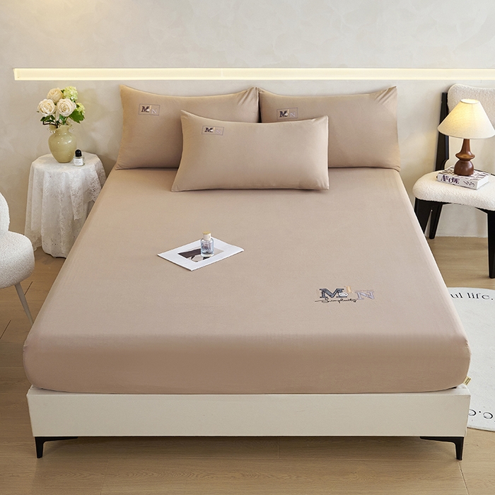 91家纺网 家纺一手货源 找家纺 爱诗诺家纺 2025新款亲肤A类锦小棉水洗色织原棉抗菌透气床笠四季款床罩床垫保护套 锦小棉床笠--浅咖