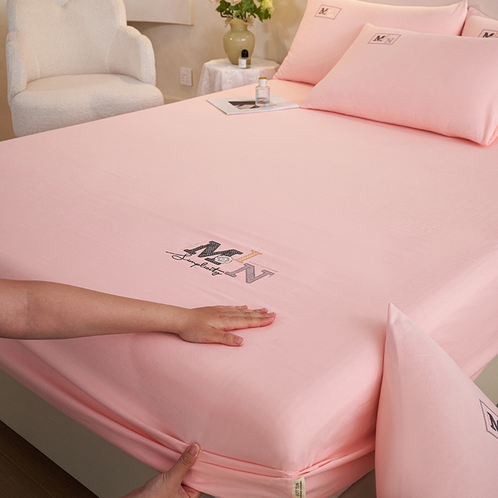 91家纺网 家纺一手货源 找家纺 爱诗诺家纺 2025新款亲肤A类锦小棉水洗色织原棉抗菌透气床笠四季款床罩床垫保护套 锦小棉床笠--少女粉