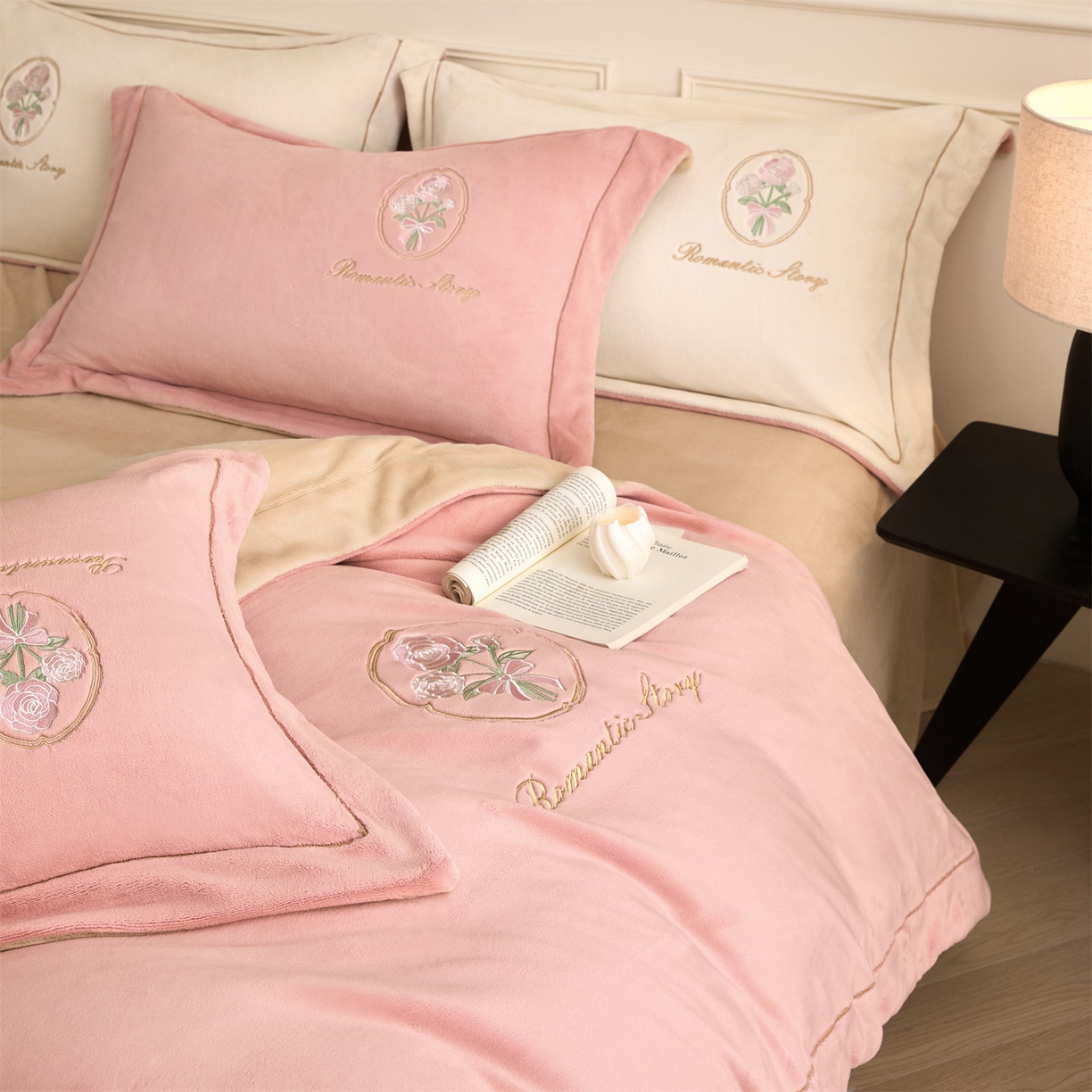 91家纺网 家纺一手货源 找家纺 （总）梦幻之城 2025新款牛奶绒系列四件套-沁雅