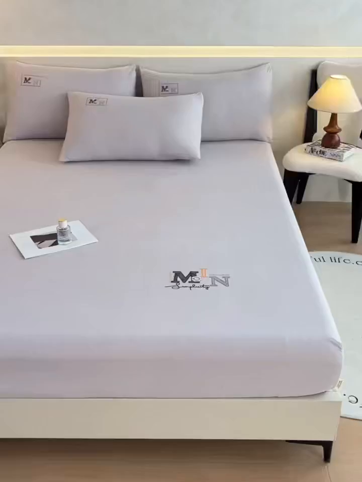 91家纺网 家纺一手货源 找家纺 爱诗诺家纺 2025新款亲肤A类锦小棉水洗色织原棉抗菌透气床笠四季款床罩床垫保护套 锦小棉床笠--浅灰