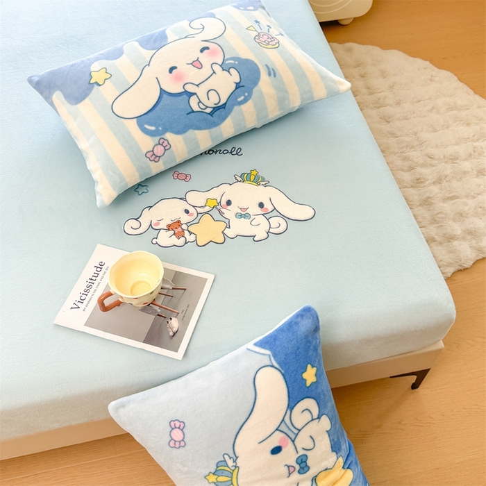 91家纺网 家纺一手货源 找家纺 雯豆家纺 正版授权IP纯色贴布绣牛奶绒床笠三件套加厚卡通床垫保护套 玉桂狗