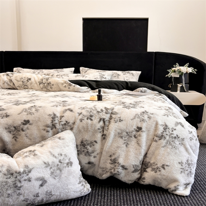 91家纺网 家纺一手货源 找家纺 莉莉安家纺 2025新款加厚保暖兔毛绒四件套 美拉德-墨花