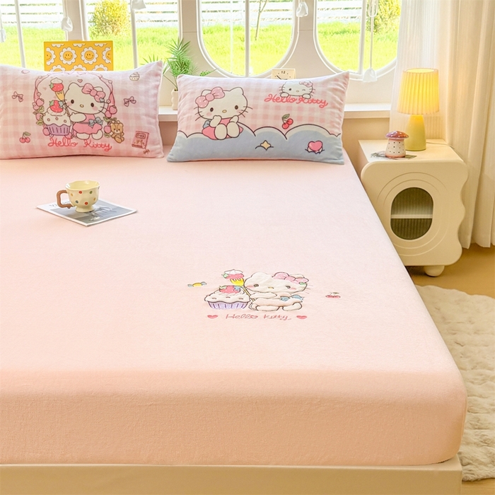 91家纺网 家纺一手货源 找家纺 雯豆家纺 正版授权IP纯色贴布绣牛奶绒床笠三件套加厚卡通床垫保护套 KITTY猫