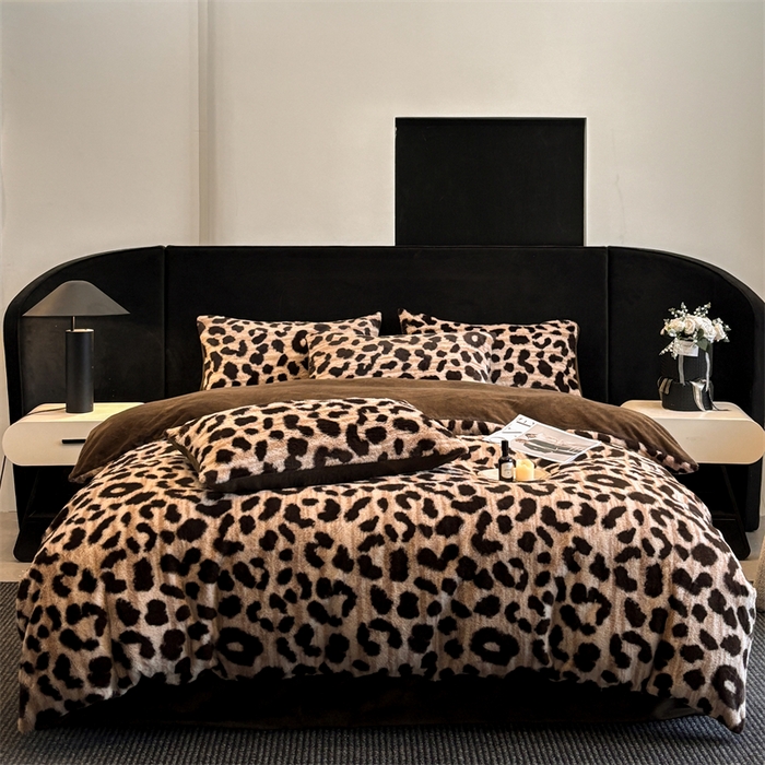 91家纺网 家纺一手货源 找家纺 莉莉安家纺 2025新款加厚保暖兔毛绒四件套 美拉德-豹纹