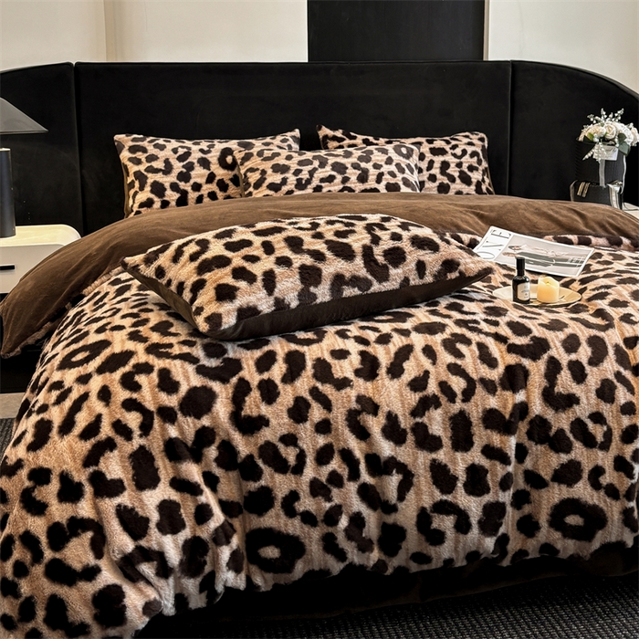 91家纺网 家纺一手货源 找家纺 莉莉安家纺 2025新款加厚保暖兔毛绒四件套 美拉德-豹纹