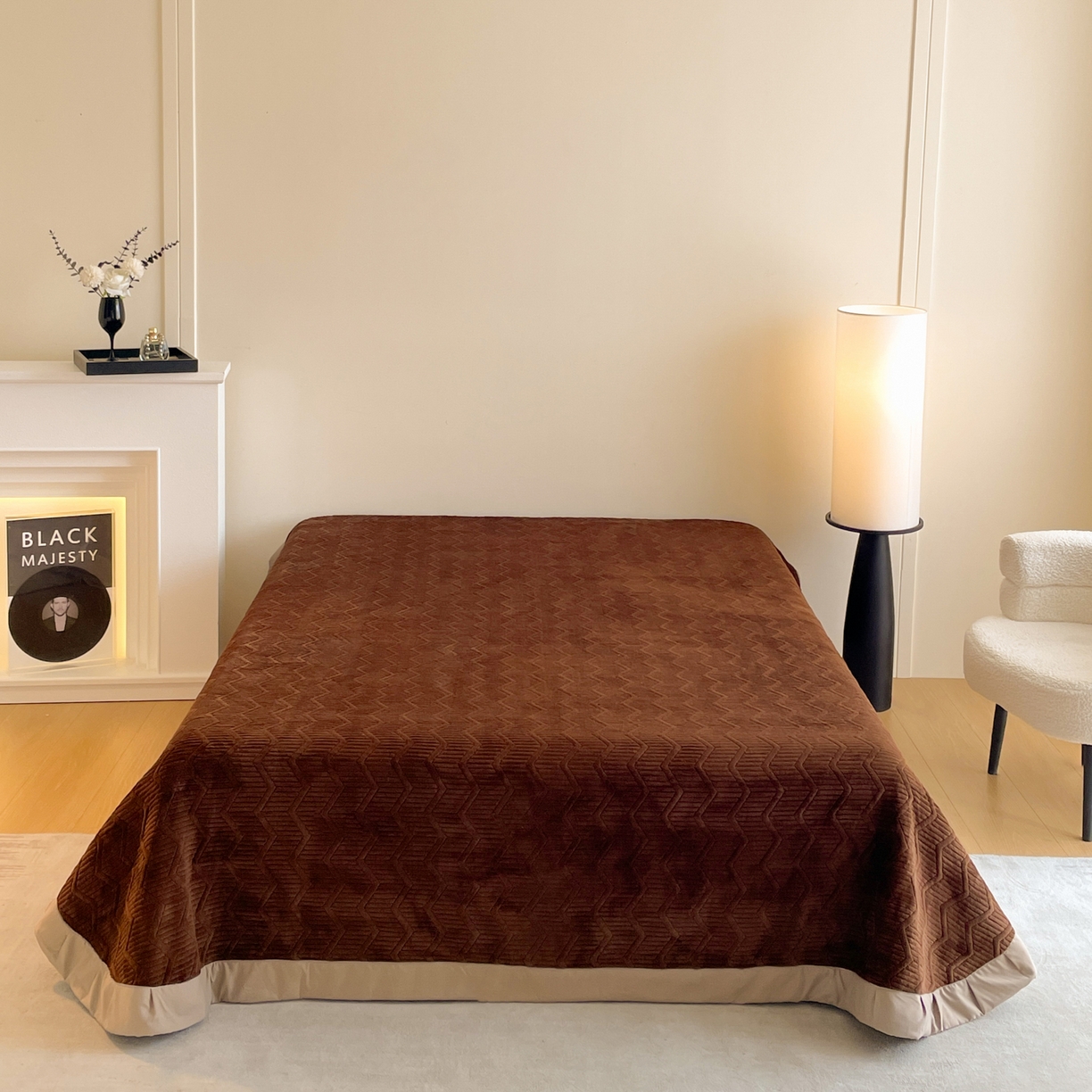 91家纺网 家纺一手货源 找家纺 新方向 2025新款高克重240克A类全消光刺绣牛奶绒四件套-花意浓 花意浓-香槟咖