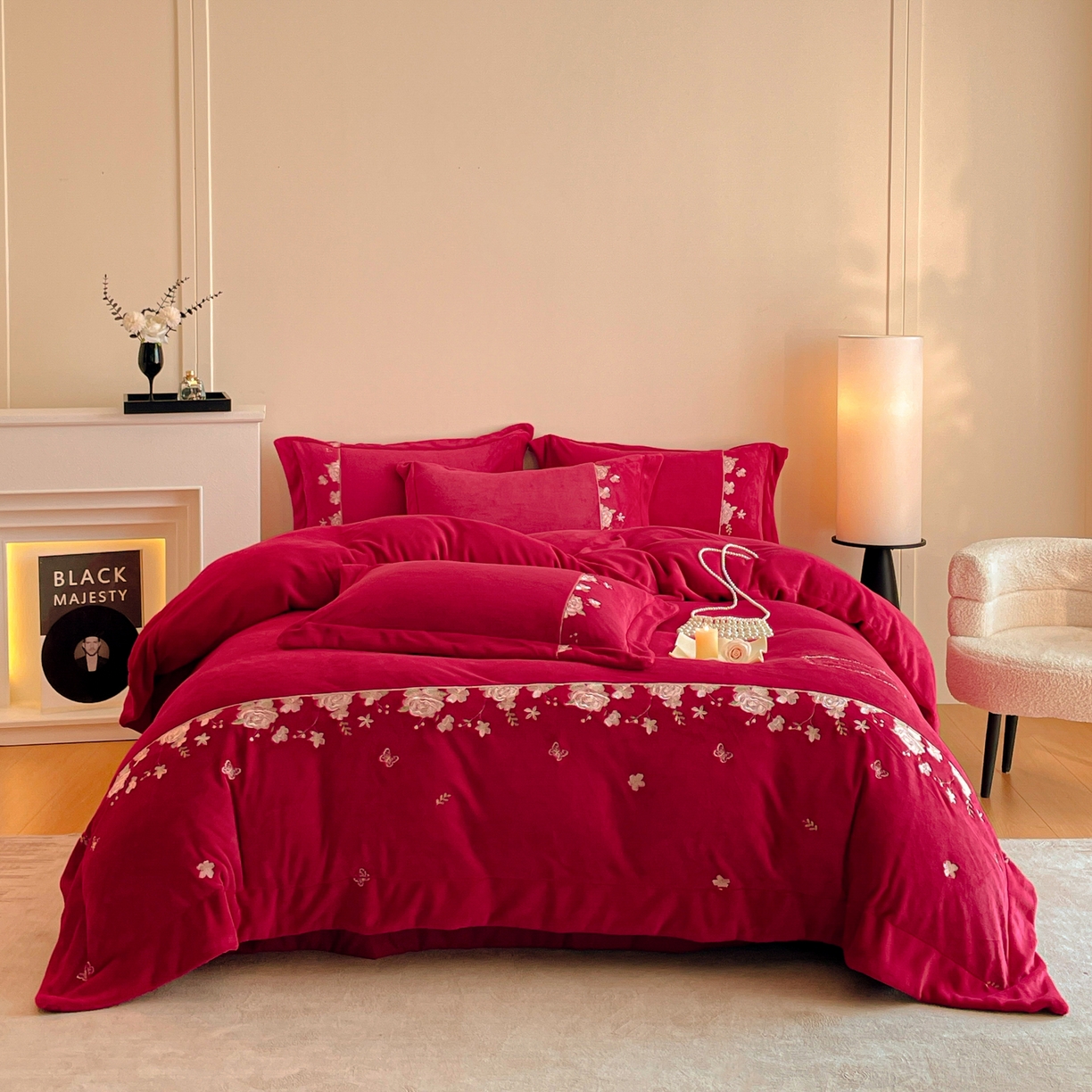 新方向 2025新款高克重240克A类全消光刺绣牛奶绒四件套-花意浓 花意浓-洋酒红