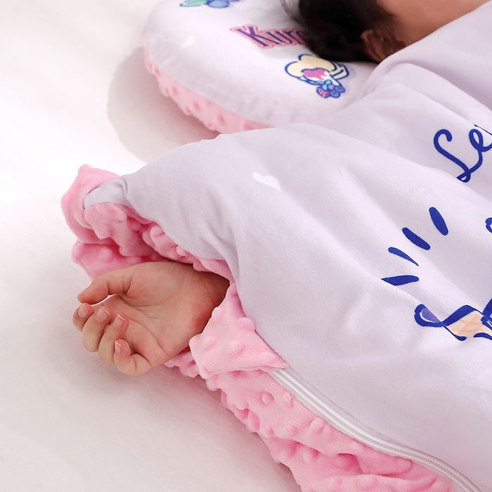 91家纺网 家纺一手货源 找家纺 八零年代 2025新款三丽鸥正版分体式可拆洗睡袋宝宝绒保暖儿童防踢被豆豆绒一体被 分体式可拆睡袋-甜甜库洛米