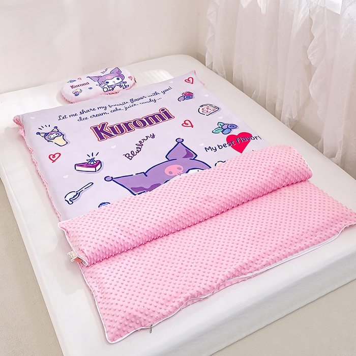 91家纺网 家纺一手货源 找家纺 八零年代 2025新款三丽鸥正版分体式可拆洗睡袋宝宝绒保暖儿童防踢被豆豆绒一体被 分体式可拆睡袋-甜甜库洛米