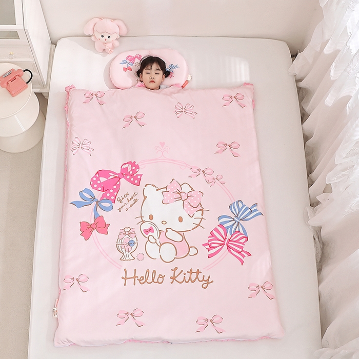 91家纺网 家纺一手货源 找家纺 八零年代 2025新款三丽鸥正版分体式可拆洗睡袋宝宝绒保暖儿童防踢被豆豆绒一体被 分体式可拆睡袋-美美KT