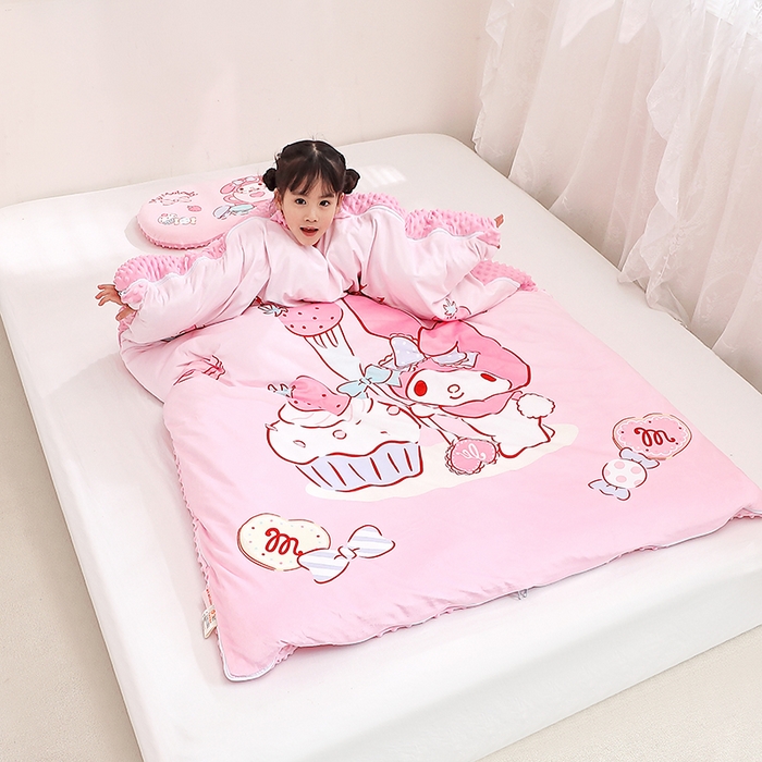 91家纺网 家纺一手货源 找家纺 （总）八零年代 2025新款三丽鸥正版分体式可拆洗睡袋宝宝绒保暖儿童防踢被豆豆绒一体被