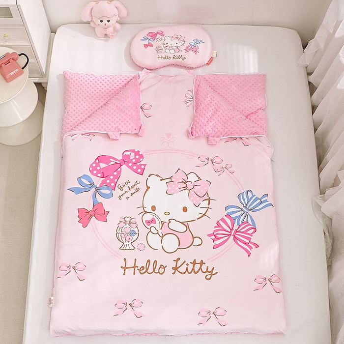 91家纺网 家纺一手货源 找家纺 八零年代 2025新款三丽鸥正版分体式可拆洗睡袋宝宝绒保暖儿童防踢被豆豆绒一体被 分体式可拆睡袋-美美KT