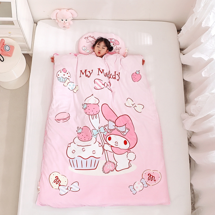 91家纺网 家纺一手货源 找家纺 （总）八零年代 2025新款三丽鸥正版分体式可拆洗睡袋宝宝绒保暖儿童防踢被豆豆绒一体被