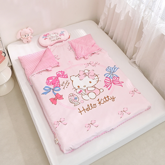 91家纺网 家纺一手货源 找家纺 八零年代 2025新款三丽鸥正版分体式可拆洗睡袋宝宝绒保暖儿童防踢被豆豆绒一体被 分体式可拆睡袋-美美KT