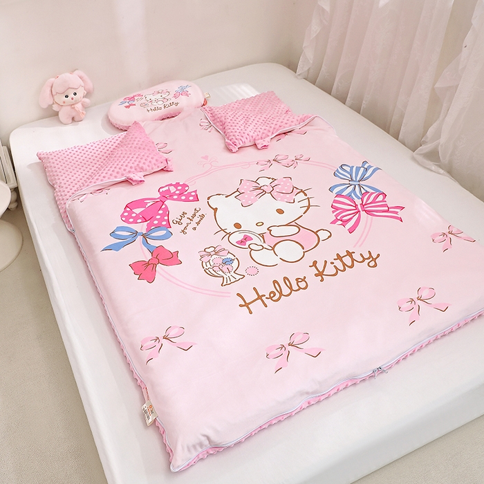 91家纺网 家纺一手货源 找家纺 八零年代 2025新款三丽鸥正版分体式可拆洗睡袋宝宝绒保暖儿童防踢被豆豆绒一体被 分体式可拆睡袋-美美KT