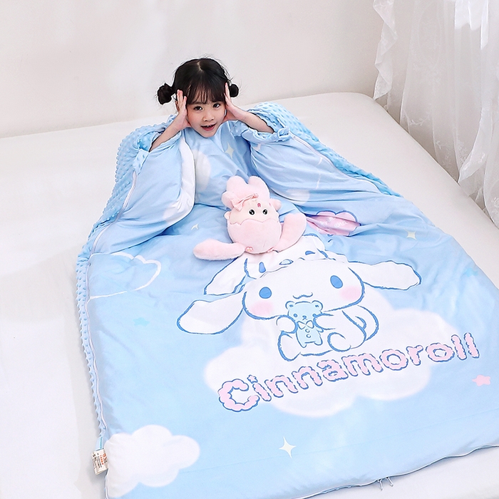 91家纺网 家纺一手货源 找家纺 八零年代 2025新款三丽鸥正版分体式可拆洗睡袋宝宝绒保暖儿童防踢被豆豆绒一体被 分体式可拆睡袋-大耳狗