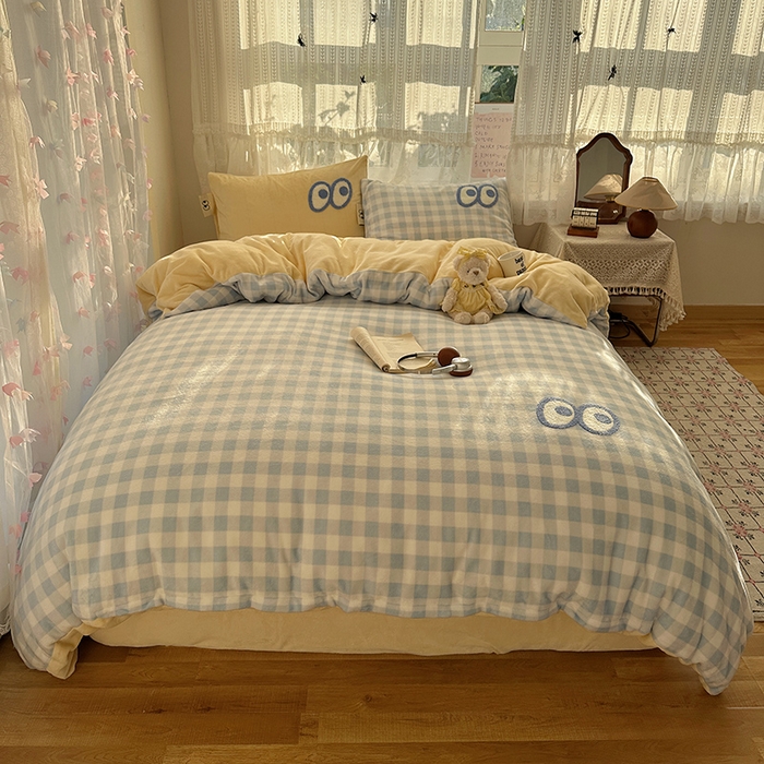 （总）桃子家居 2025新款A类ins毛巾绣显眼包撞色格子玛卡龙加厚牛奶绒织标四件套-小清新图