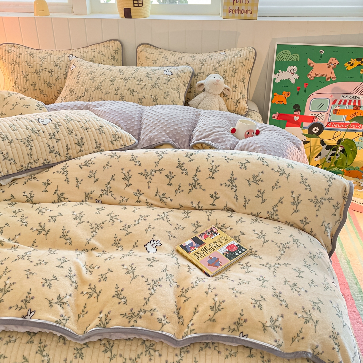 91家纺网 家纺一手货源 找家纺 贝扬思家纺 2025新款高克重牛奶绒豆豆被套床盖四件套-悦心系列 悦心-枝枝兔