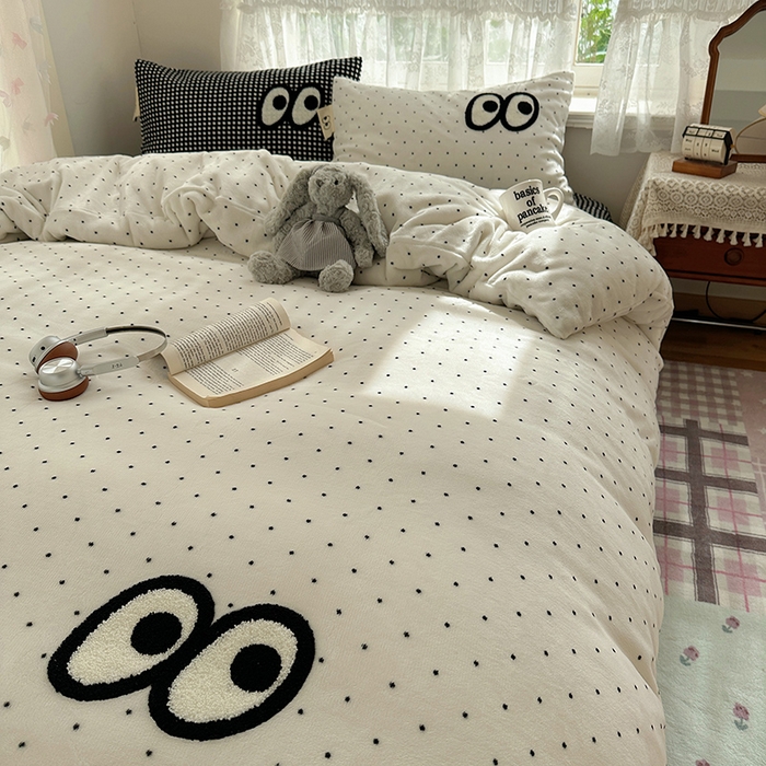 91家纺网 家纺一手货源 找家纺 桃子家居 2025新款A类ins毛巾绣显眼包撞色格子玛卡龙加厚牛奶绒织标四件套-小清新图 绒-显眼包黑白格