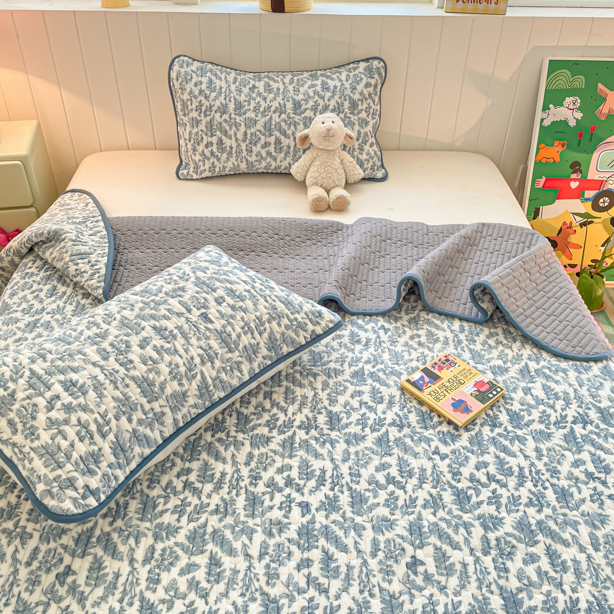 91家纺网 家纺一手货源 找家纺 贝扬思家纺 2025新款高克重牛奶绒豆豆被套床盖四件套-悦心系列 悦心-风沙沙