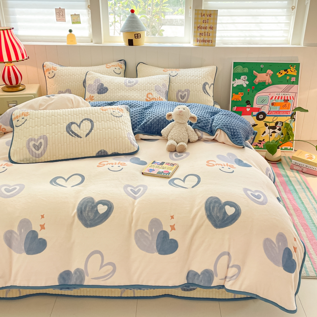 91家纺网 家纺一手货源 找家纺 贝扬思家纺 2025新款高克重牛奶绒豆豆被套床盖四件套-悦心系列 悦心-蜡笔心