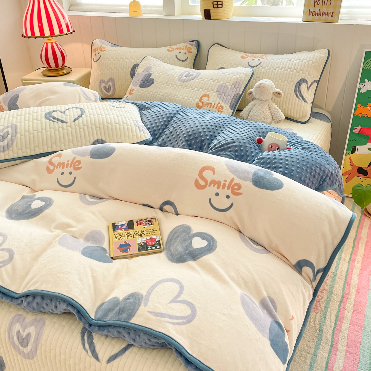 91家纺网 家纺一手货源 找家纺 贝扬思家纺 2025新款高克重牛奶绒豆豆被套床盖四件套-悦心系列 悦心-蜡笔心