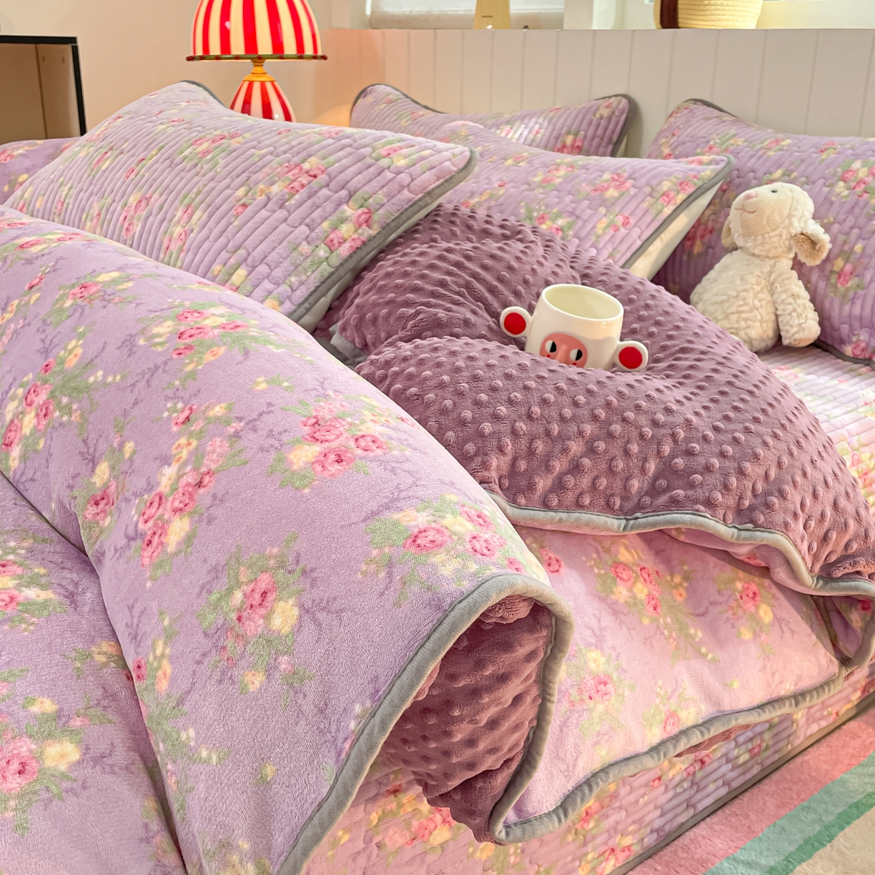 91家纺网 家纺一手货源 找家纺 贝扬思家纺 2025新款高克重牛奶绒豆豆被套床盖四件套-悦心系列 悦心-罗兰雨