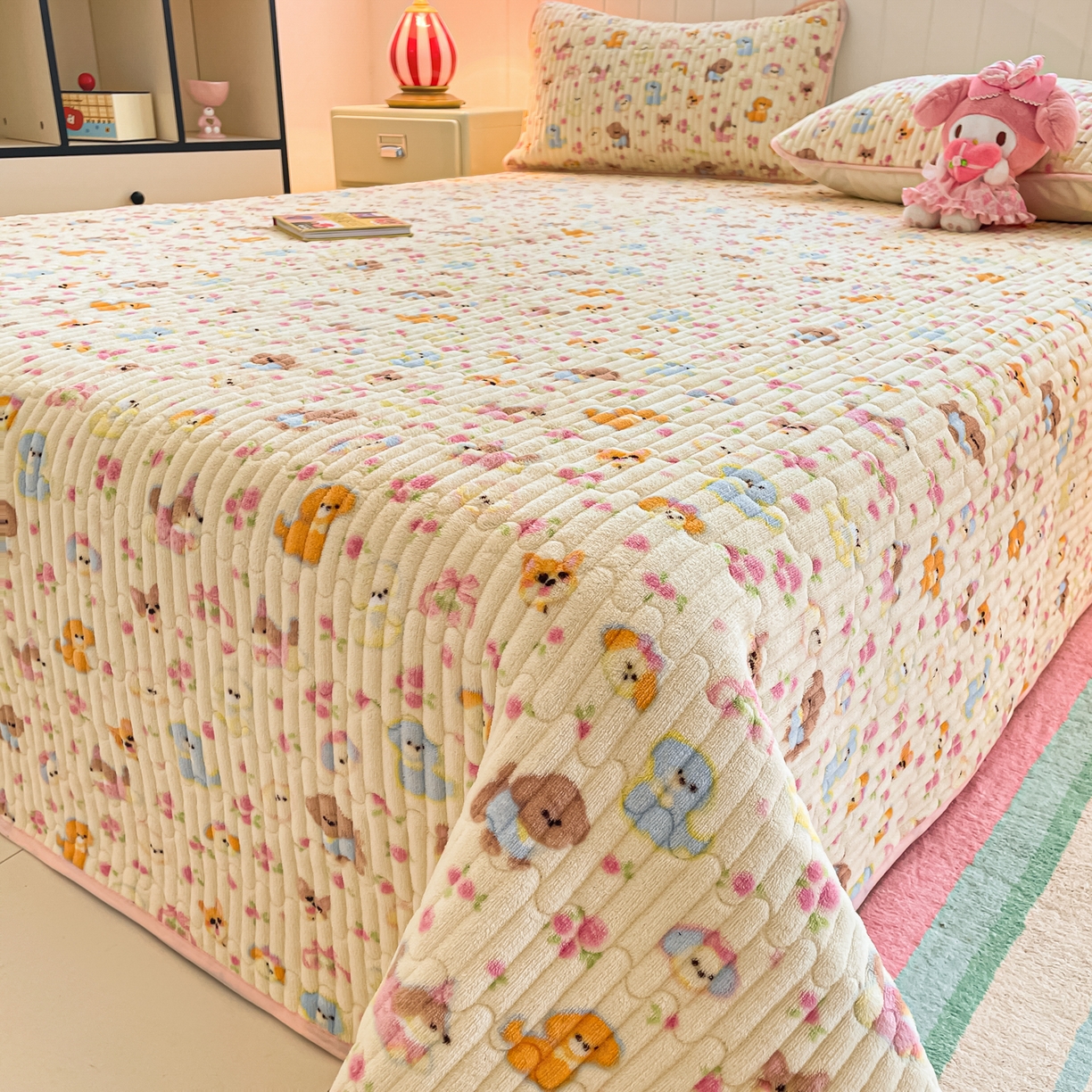 91家纺网 家纺一手货源 找家纺 贝扬思家纺 2025新款高克重牛奶绒豆豆被套床盖四件套-悦心系列 悦心-卖萌修狗