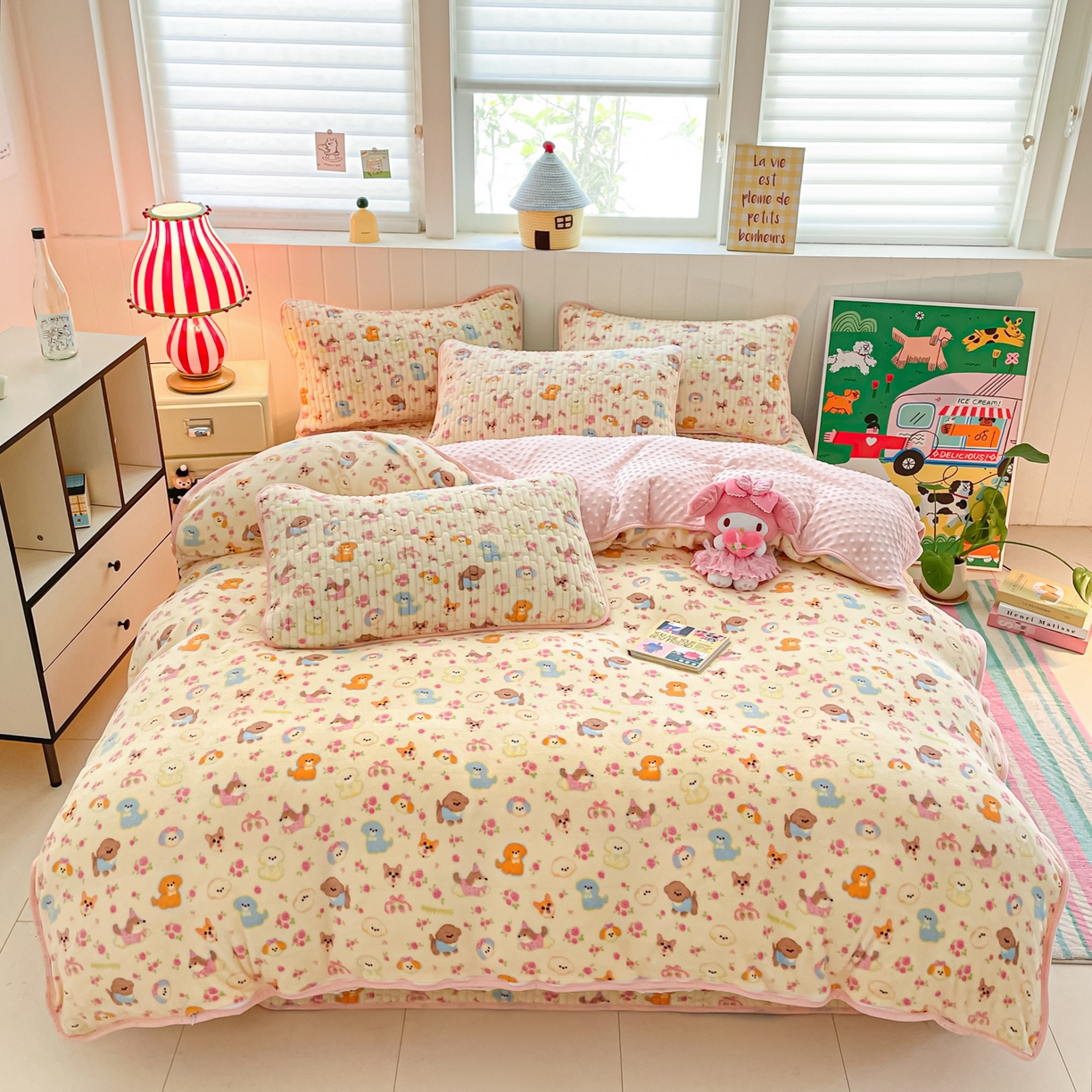 91家纺网 家纺一手货源 找家纺 贝扬思家纺 2025新款高克重牛奶绒豆豆被套床盖四件套-悦心系列 悦心-卖萌修狗