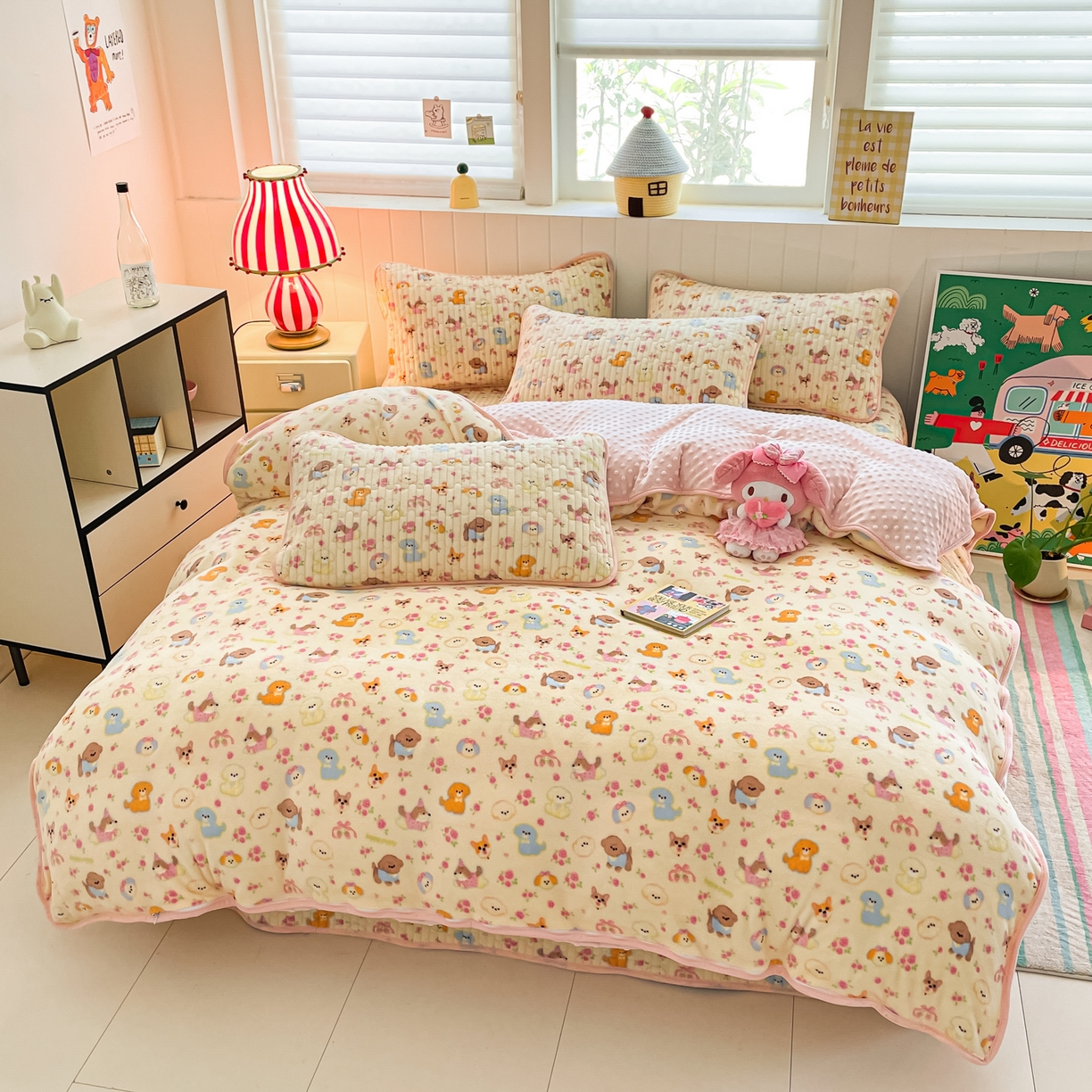 91家纺网 家纺一手货源 找家纺 贝扬思家纺 2025新款高克重牛奶绒豆豆被套床盖四件套-悦心系列 悦心-卖萌修狗