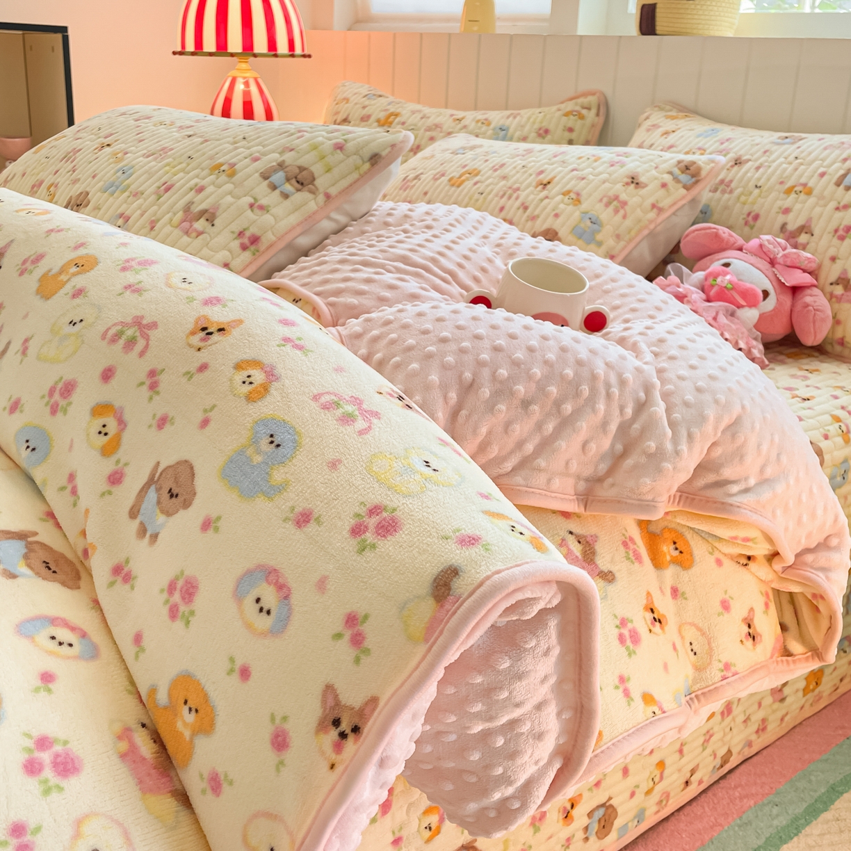 91家纺网 家纺一手货源 找家纺 贝扬思家纺 2025新款高克重牛奶绒豆豆被套床盖四件套-悦心系列 悦心-卖萌修狗