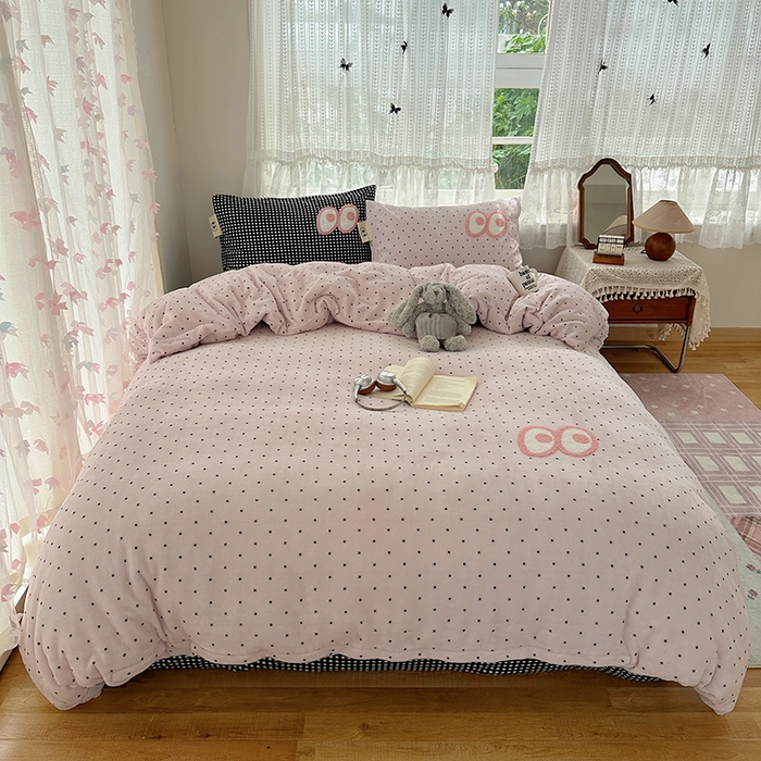 桃子家居 2025新款A类ins毛巾绣显眼包撞色格子玛卡龙加厚牛奶绒织标四件套-小清新图 绒-显眼包紫点黑格