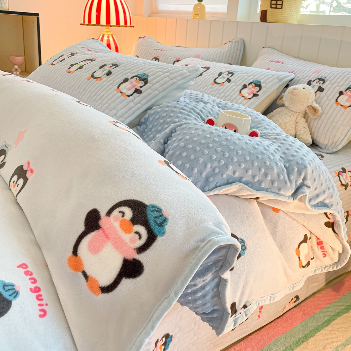 91家纺网 家纺一手货源 找家纺 贝扬思家纺 2025新款高克重牛奶绒豆豆被套床盖四件套-悦心系列 悦心-企鹅星球