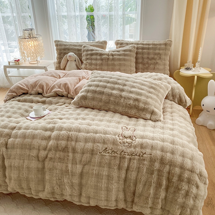 91家纺网 家纺一手货源 找家纺 （总）潮邦创意家居 2025新款小米兔泡泡兔绒保暖四件套