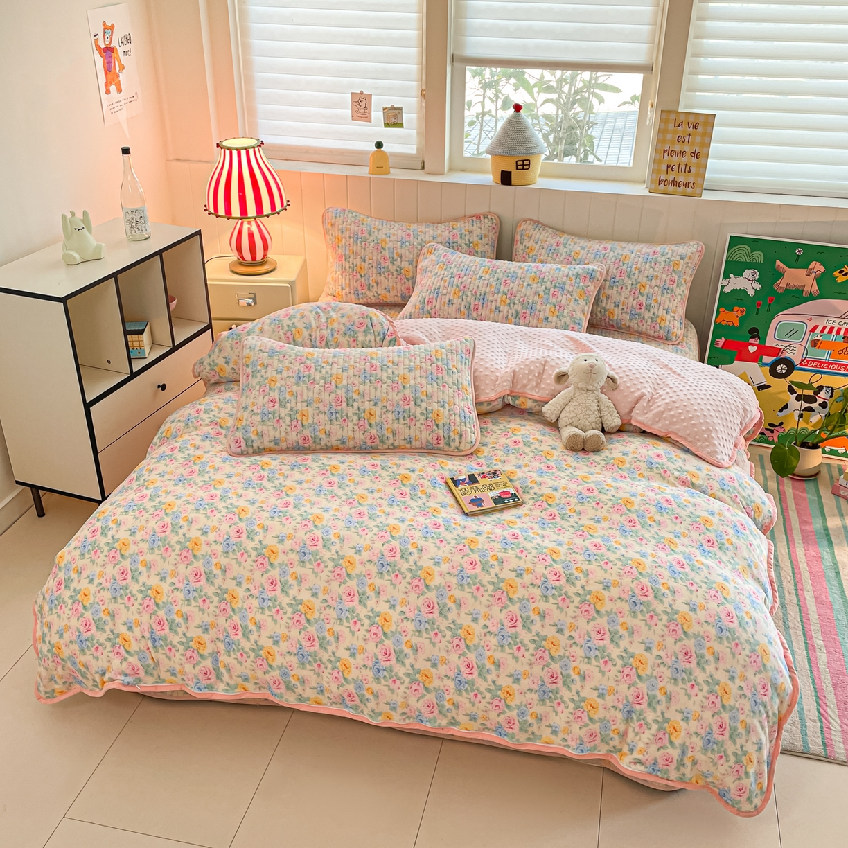 91家纺网 家纺一手货源 找家纺 贝扬思家纺 2025新款高克重牛奶绒豆豆被套床盖四件套-悦心系列 悦心-蔷薇语