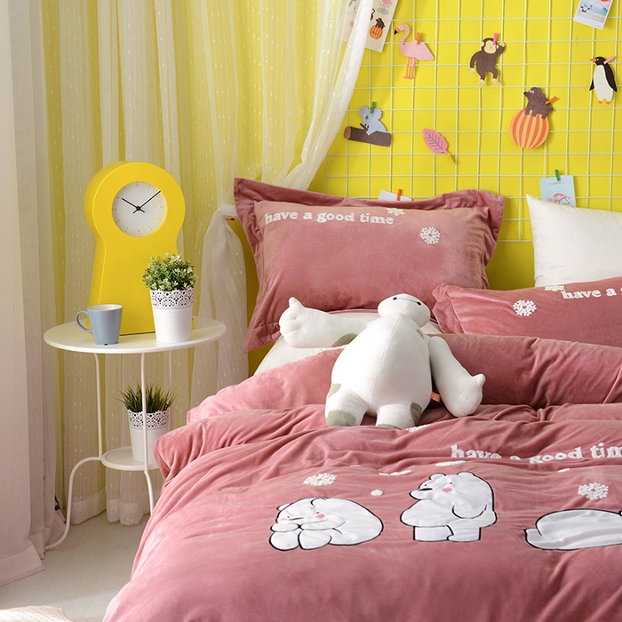 91家纺网 家纺一手货源 找家纺 （总）梵克保罗 2025新款婴儿绒原创绣花卡通学生三件套四件套