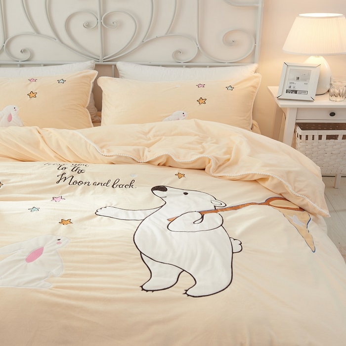 91家纺网 家纺一手货源 找家纺 梵克保罗 2025新款婴儿绒原创绣花卡通学生三件套四件套 亲亲宝贝-黄