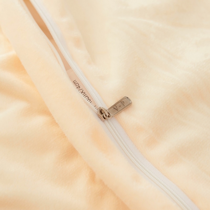 91家纺网 家纺一手货源 找家纺 梵克保罗 2025新款婴儿绒原创绣花卡通学生三件套四件套 亲亲宝贝-黄