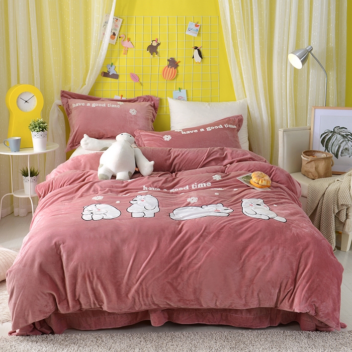 91家纺网 家纺一手货源 找家纺 （总）梵克保罗 2025新款婴儿绒原创绣花卡通学生三件套四件套