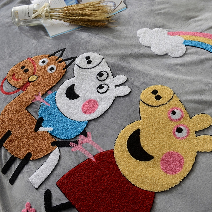 91家纺网 家纺一手货源 找家纺 梵克保罗 2025新款婴儿绒原创绣花卡通学生三件套四件套 小猪佩奇-灰