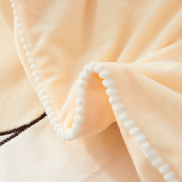 91家纺网 家纺一手货源 找家纺 梵克保罗 2025新款婴儿绒原创绣花卡通学生三件套四件套 亲亲宝贝-黄