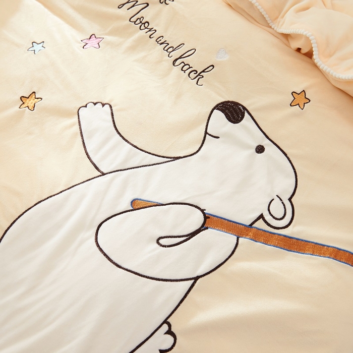 91家纺网 家纺一手货源 找家纺 梵克保罗 2025新款婴儿绒原创绣花卡通学生三件套四件套 亲亲宝贝-黄