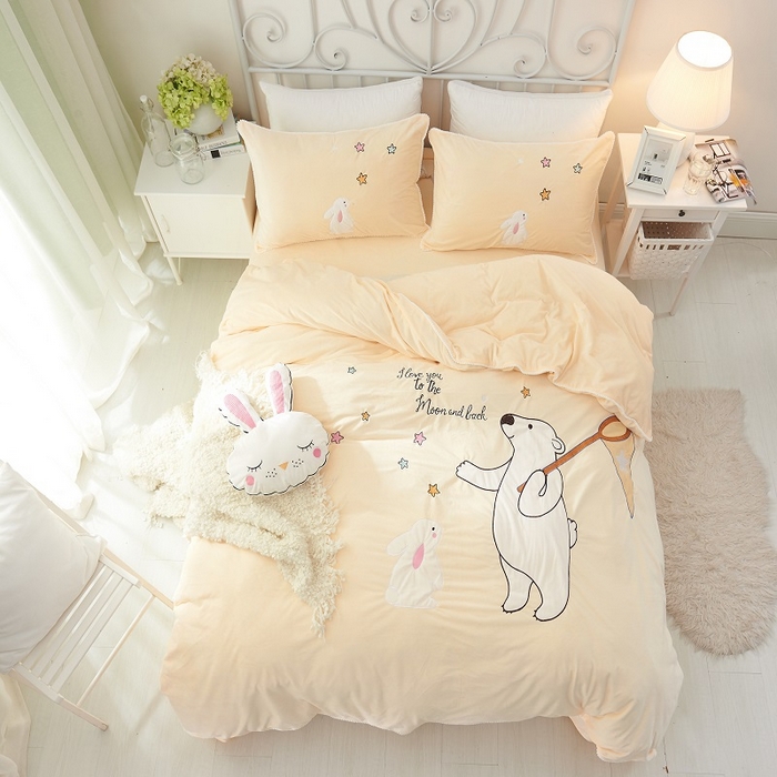 梵克保罗 2025新款婴儿绒原创绣花卡通学生三件套四件套 亲亲宝贝-黄