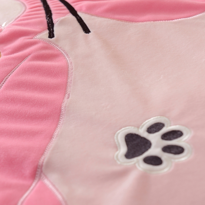 91家纺网 家纺一手货源 找家纺 梵克保罗 2025新款婴儿绒原创绣花卡通学生三件套四件套 粉红豹-玉