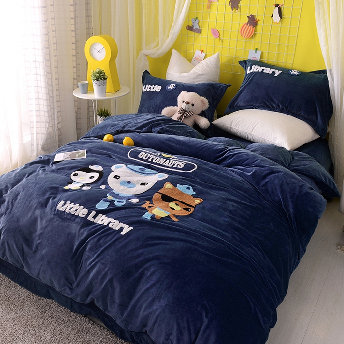 91家纺网 家纺一手货源 找家纺 梵克保罗 2025新款婴儿绒原创绣花卡通学生三件套四件套 海底小纵队-深蓝