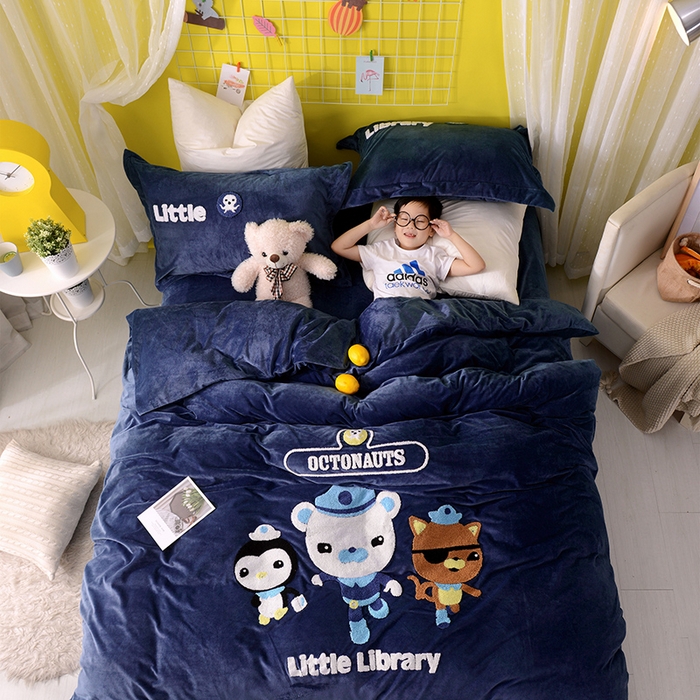 91家纺网 家纺一手货源 找家纺 梵克保罗 2025新款婴儿绒原创绣花卡通学生三件套四件套 海底小纵队-深蓝