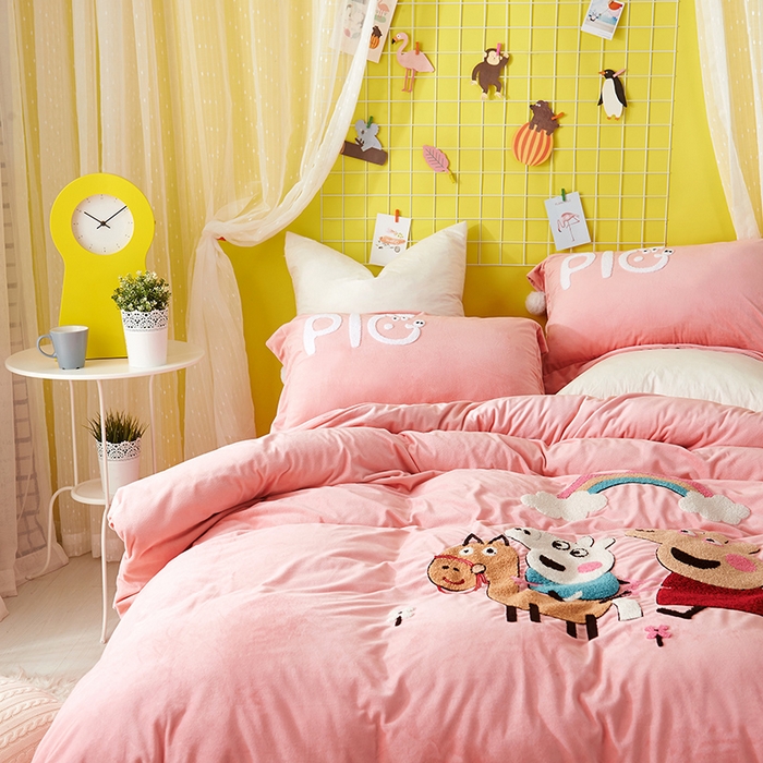 91家纺网 家纺一手货源 找家纺 梵克保罗 2025新款婴儿绒原创绣花卡通学生三件套四件套 小猪佩奇-玉