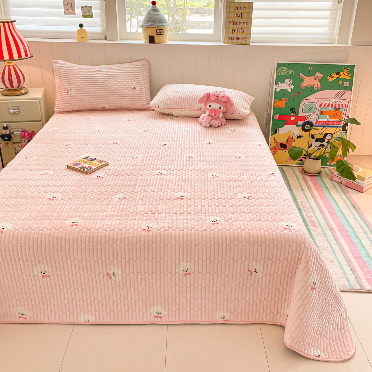 91家纺网 家纺一手货源 找家纺 贝扬思家纺 2025新款高克重牛奶绒豆豆被套床盖四件套-悦心系列 悦心-绒绒小狗粉